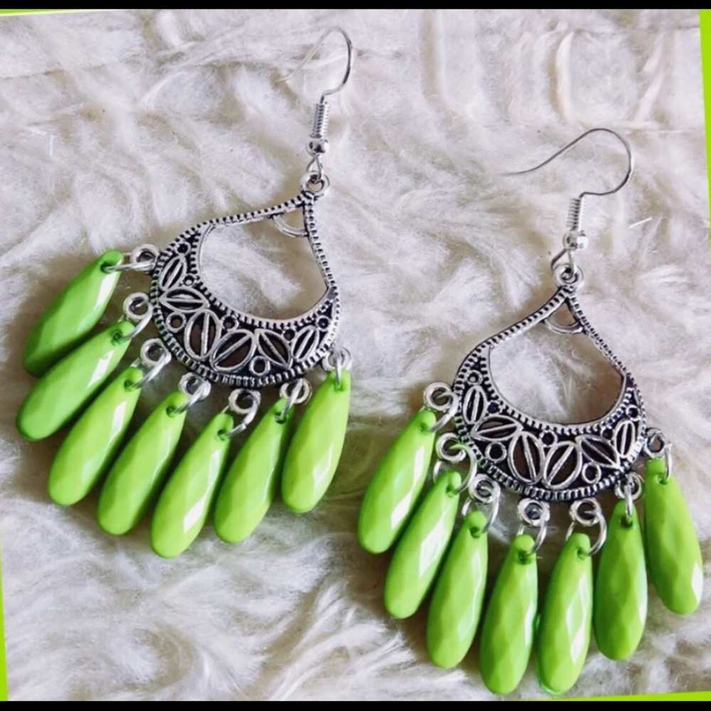 ☘️NEW Vintage Bohemian SILVER LT GREEN - Picture 3 of 3